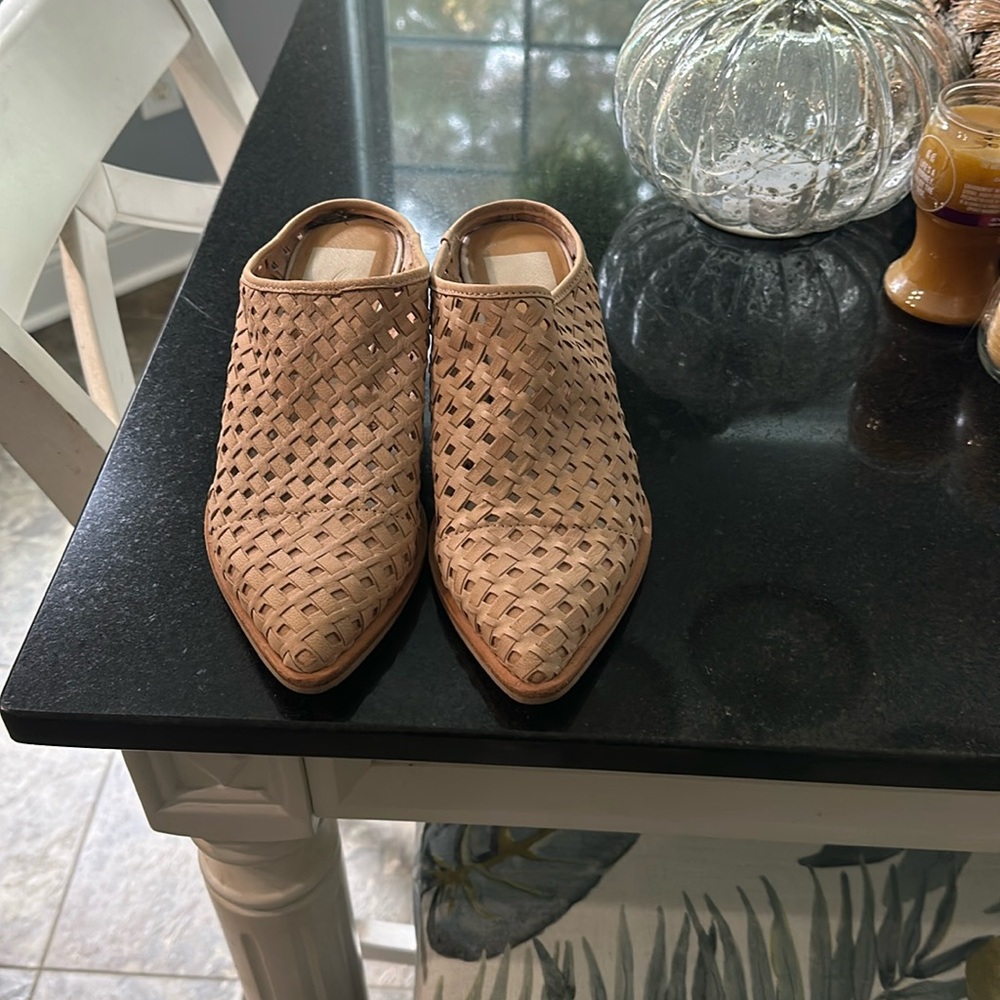 Women’s shoes